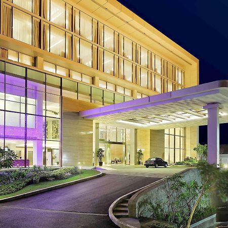 Mercure Padang Exterior photo