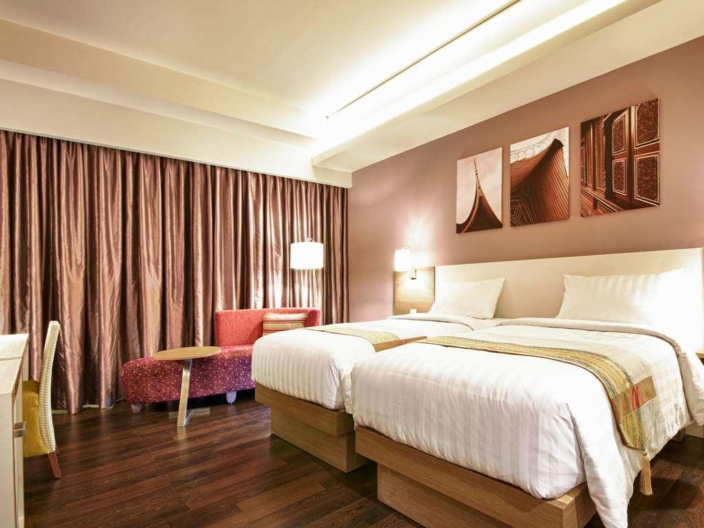 Mercure Padang Room photo