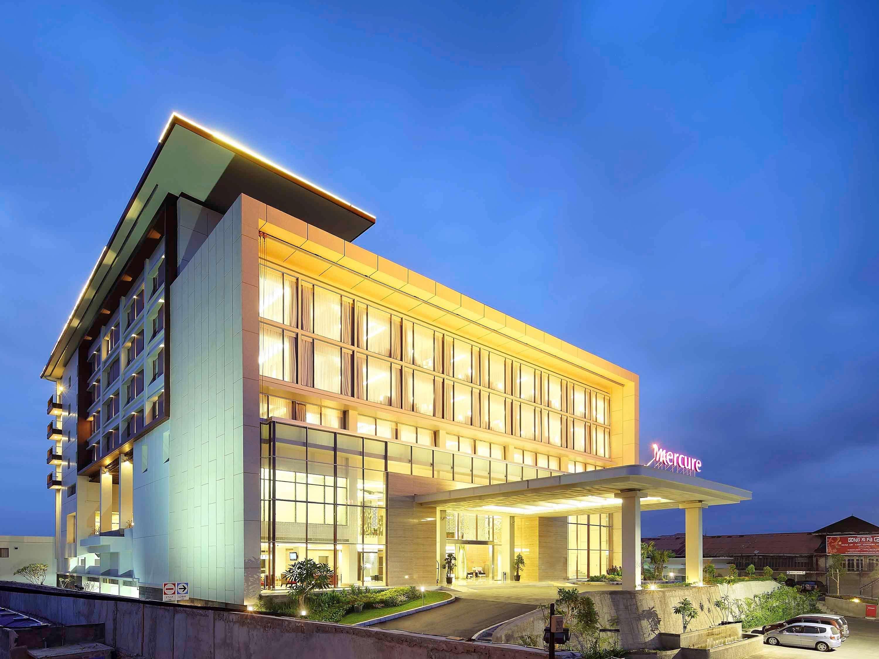 Mercure Padang Exterior photo