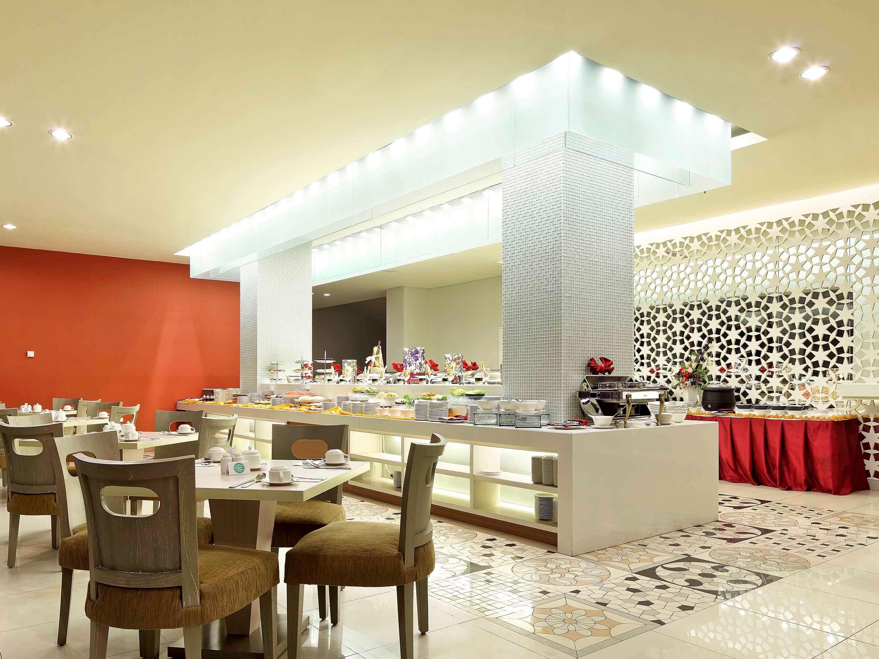 Mercure Padang Exterior photo