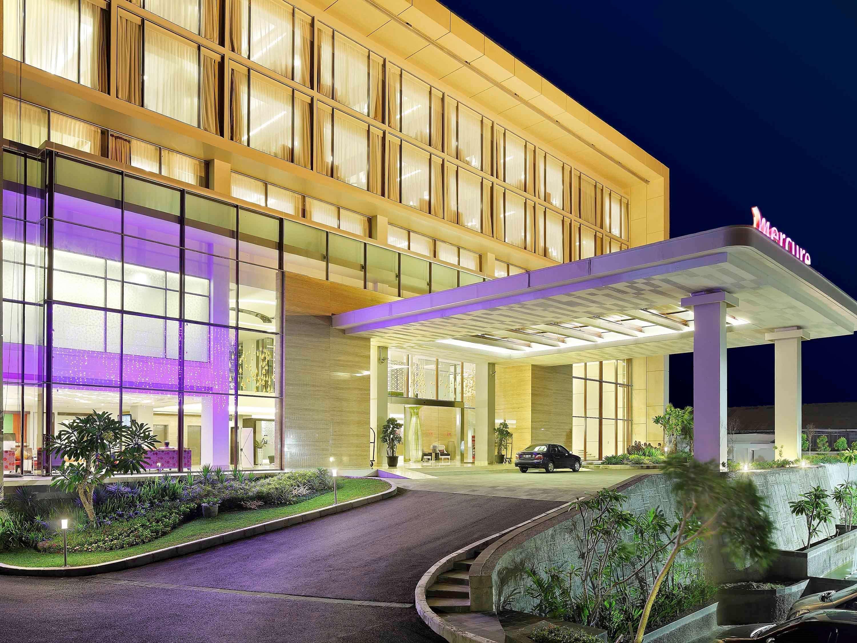 Mercure Padang Exterior photo