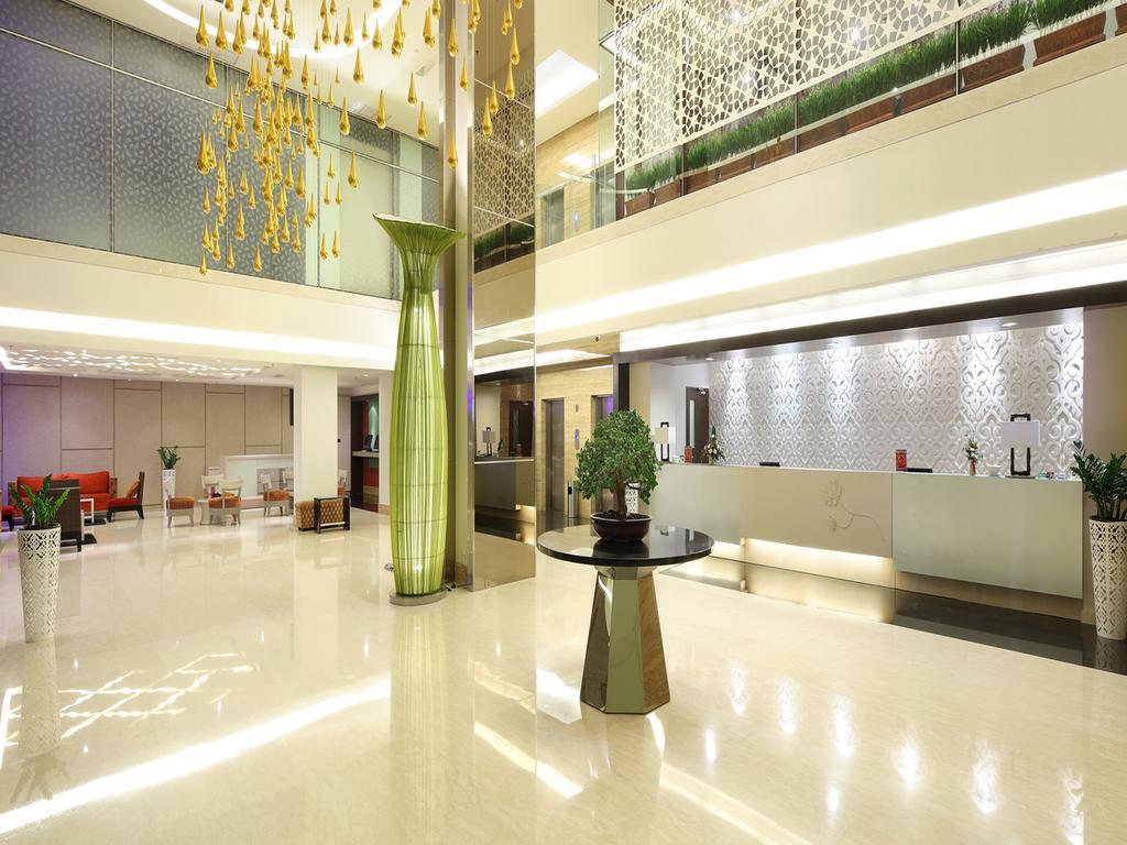 Mercure Padang Exterior photo