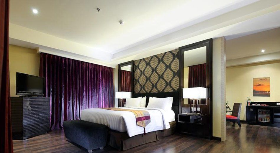 Mercure Padang Exterior photo