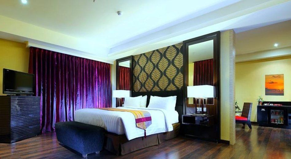 Mercure Padang Exterior photo